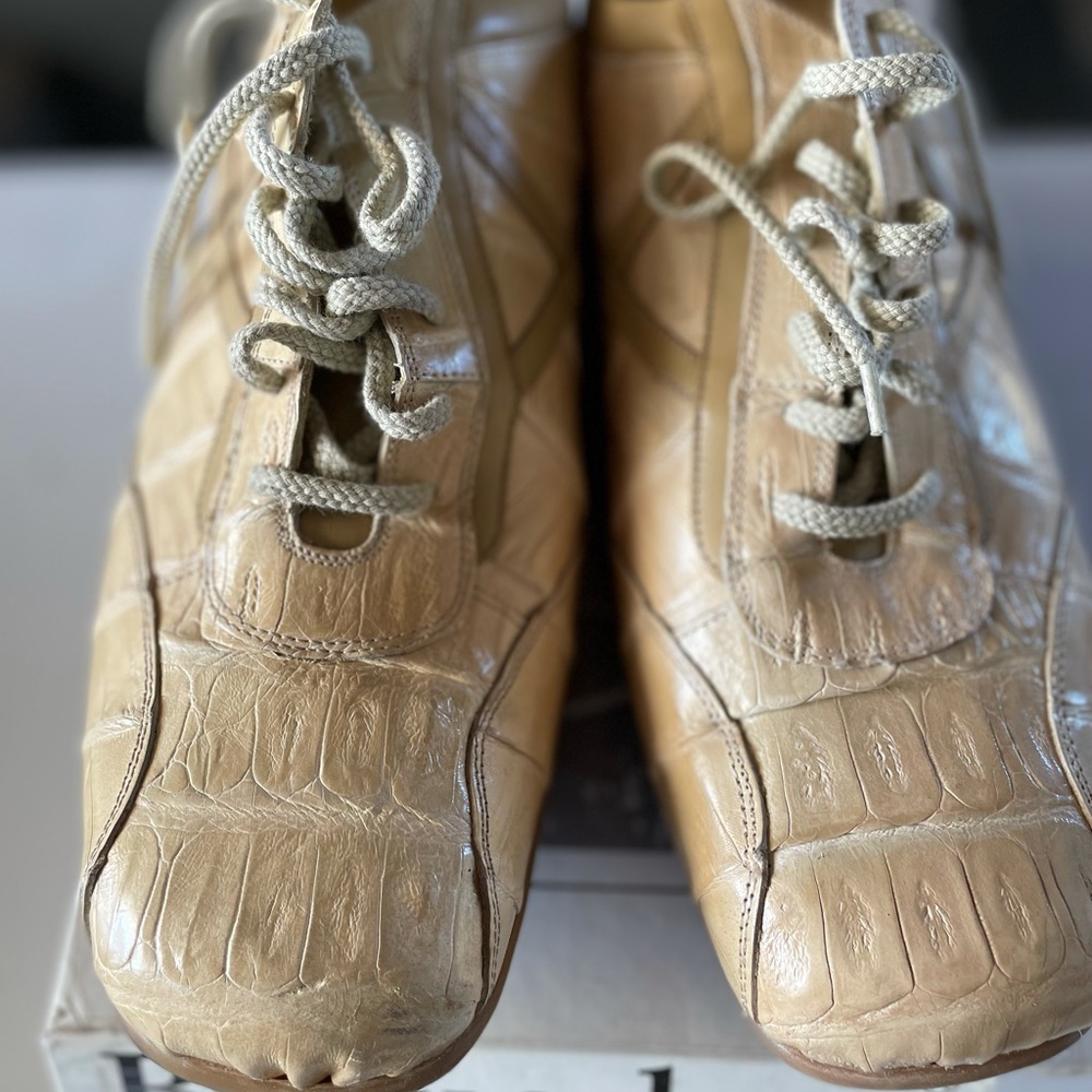BELVEDERE shoes